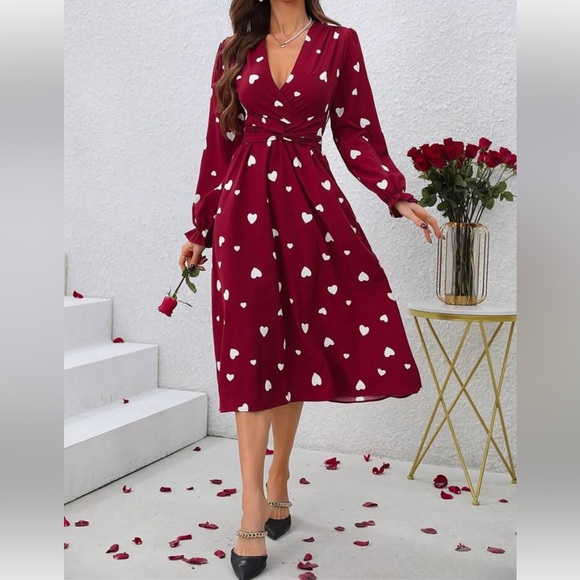 Heart Shaped Printed Belted Dress - Picture 1 of 3